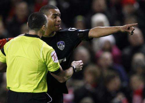 2012-01-06t221939z_01_liv18_rtridsp_3_soccer-england-cup_reuters