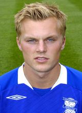 السويدي سباستيان لارسون