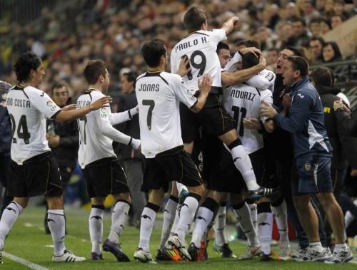 2012-01-08t190948z_01_hjk11_rtridsp_3_soccer-spain_reuters