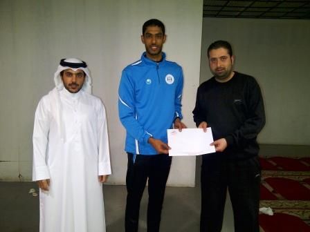 جانب من تسليم الجائزة