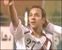 المتعز اينو لاعب وسط فريق النادي الأهلي