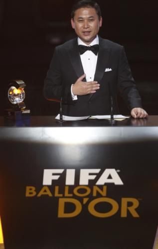 نوريو ساساكي بعد فوزه بالجائزة