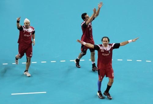2011-12-21t200710z_01_qat33_rtridsp_3_arab-games_reuters