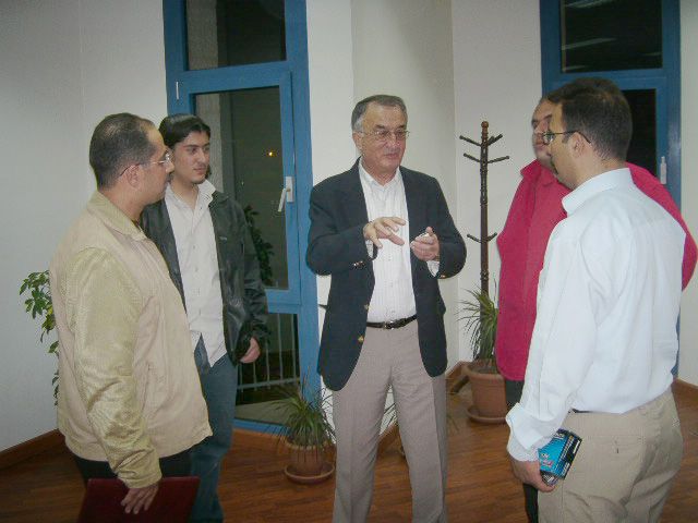 حور بين فريق العمل والمهندس راضي الخص