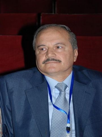 العميد منذر ترياكي رئيس نادي الحرية السوري