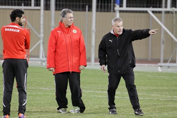 جانب من تدريبات المنتخب البحرين يوم امس