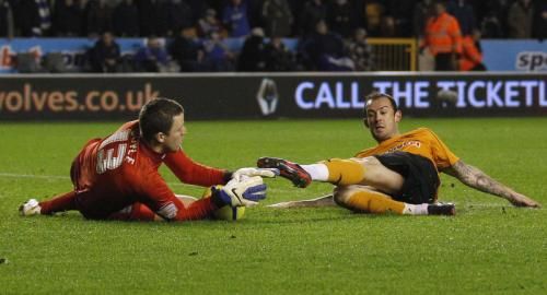 2012-01-18t220007z_01_dst09_rtridsp_3_soccer-england-cup_reuters