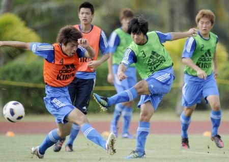 من التدريبات الأخيرة لأولمبي اليابان في دولة غوام ( يوم الأحد )