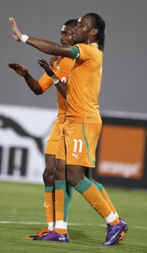 2012-01-16t171357z_01_auh06_rtridsp_3_soccer-friendly_reuters