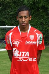  المهاجم الجابوني بيير أوبميانغ