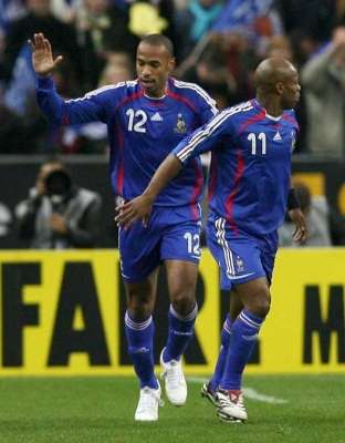 هنري مع ويلتورد وفرحة الهدف الوحيد