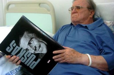 بوشكاش عانى من المرض طويلا قبل وفاته