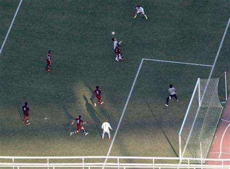 من المباراة الودية بين قطر واليابان ( صورة من صحيفة سانكي سبورتس اليابانية )