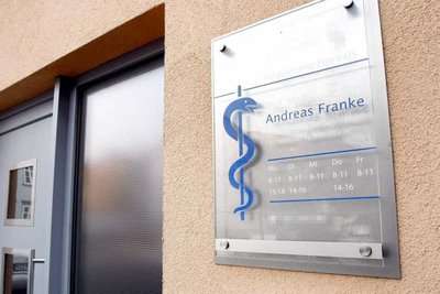 عياده الطبيب المتهم في المنشطات اندرياس فرانكه