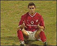 اللاعب المصري حسام غالي