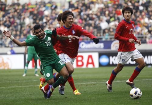 2011-11-27t072152z_01_seo104_rtridsp_3_soccer_reuters
