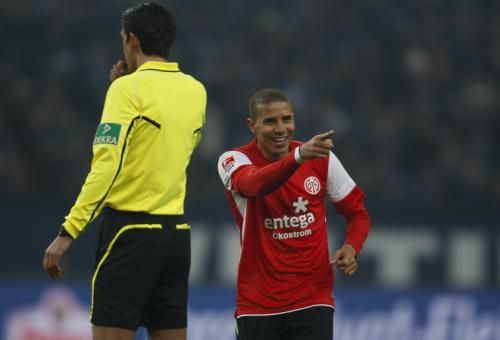 2012-02-04t150405z_01_ina04_rtridsp_3_soccer-germany_reuters