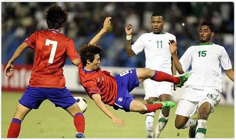 من مباراة كوريا الجنوبية والسعودية في مدينة الدمام السعودية