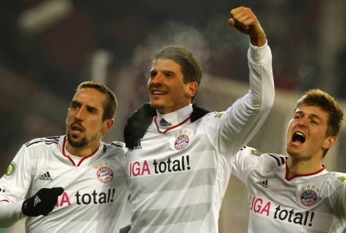 2012-02-08t204442z_01_kai07_rtridsp_3_soccer-germany_reuters