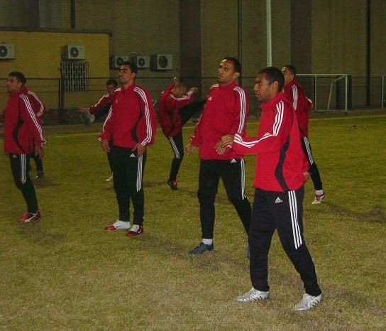 صورة من تدريبات الفريق يوم امس