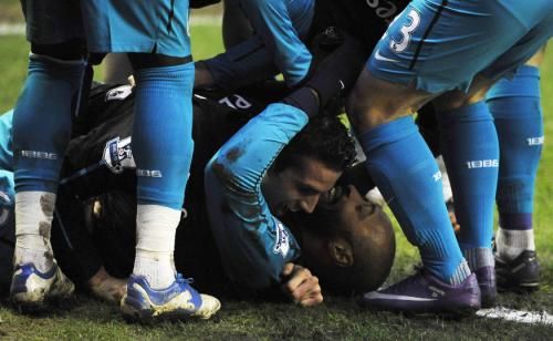 2012-02-11t172301z_01_nvr11_rtridsp_3_soccer-england_reuters