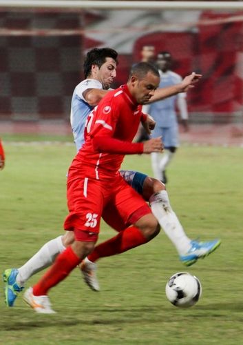 لقطة من مباراة المحرق و الرفاع (تصوير: زكي الشيخ)