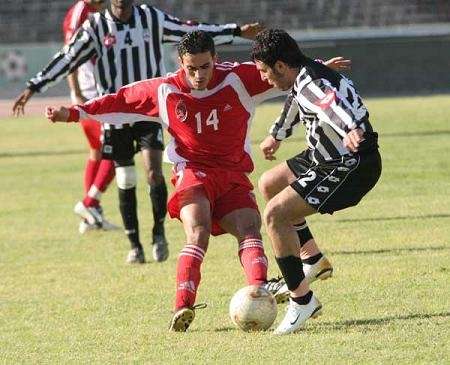 لقطة من مواجهات الفريقين السابقه