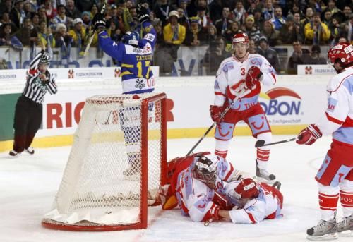 2010-12-26t215040z_01_dav420_rtridsp_3_ice-hockey_reuters