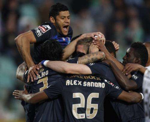 2012-02-19t183612z_01_hgc02_rtridsp_3_soccer-portugal_reuters