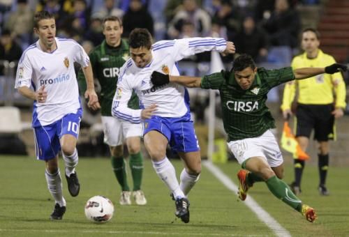 20120220-634653735036944797_efe