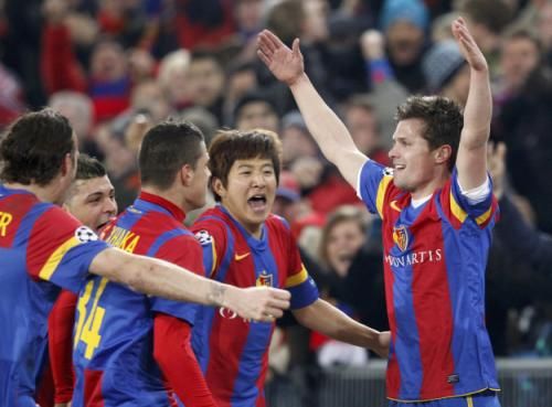 2012-02-22t214807z_01_bsl41_rtridsp_3_soccer-champions_reuters