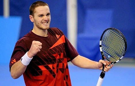 المغمور ألبانو أوليفيتي فجر مفاجأة مدوية 