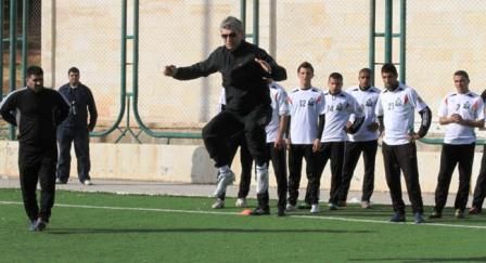 برانكو يقود التدريبات بحضور هشام عبد المنعم