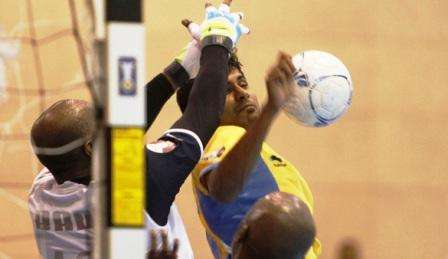 جانب من مباريات الجولة العاشرة لدوري الصالات القطري