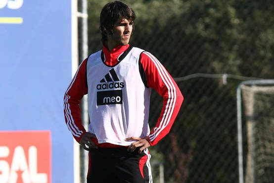 نيلسون اوليفيرا 