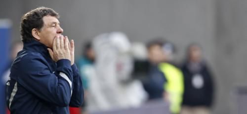 ريهاجل يتلقى خسارة ثقيلة في مباراته الأولى