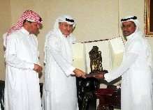 الأمير خالد بن عبدالله يتسلم شرفية الفيصلي