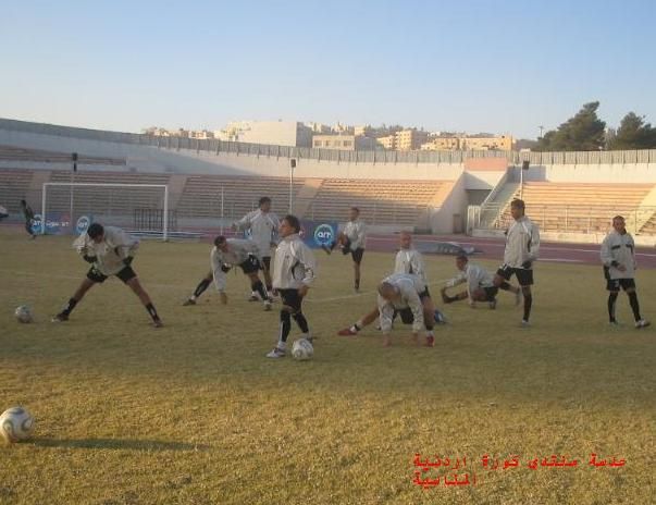 من احماء لاعبين البقعة 