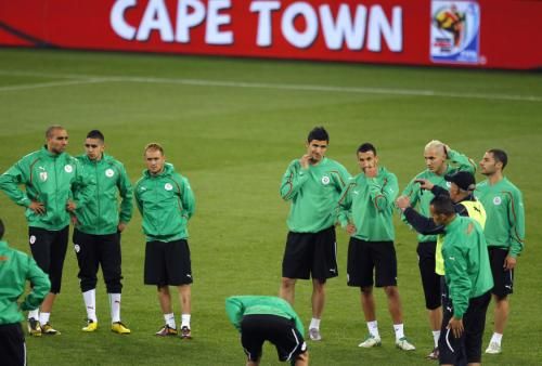 2010-06-17t181922z_01_cb07_rtridsp_3_soccer-world_reuters