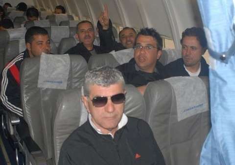 بعثة الوحدات في الطائرة التي اضطرت للهبوط الإضطراري لسوء الحالة الجوية 