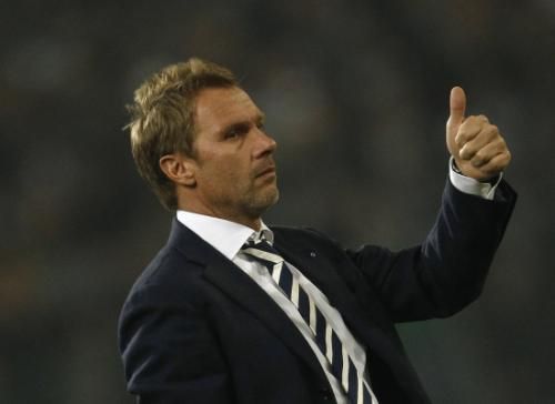 2012-02-24t215850z_01_ina18_rtridsp_3_soccer-germany_reuters