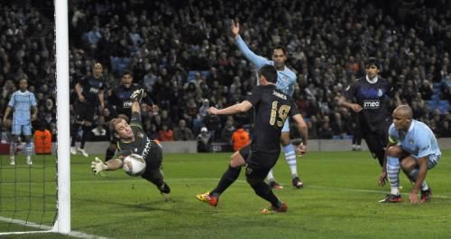 2012-02-22t193301z_01_nvr13_rtridsp_3_soccer-europa_reuters