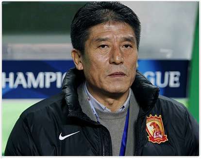 المدرب لي جانج سو