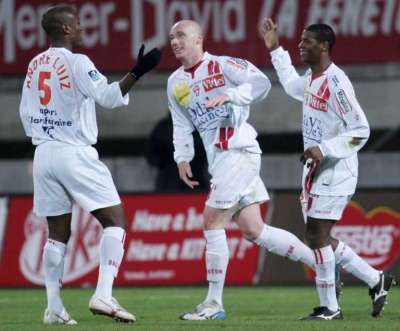 فرحة لاعبي نادي نانسي بالهدف الثاني