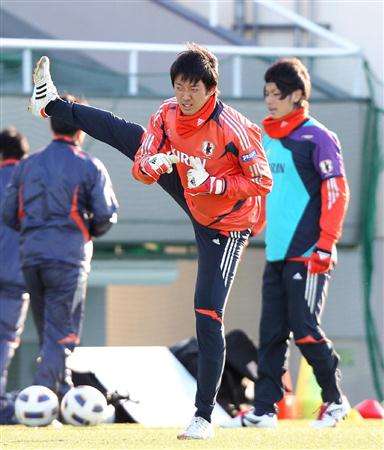 الحارس شويتشي جوندا في تدريب اليوم الأثنين