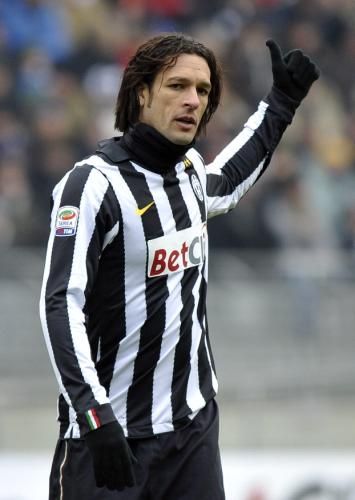 اموري لاعب فيورنتينا حاليا