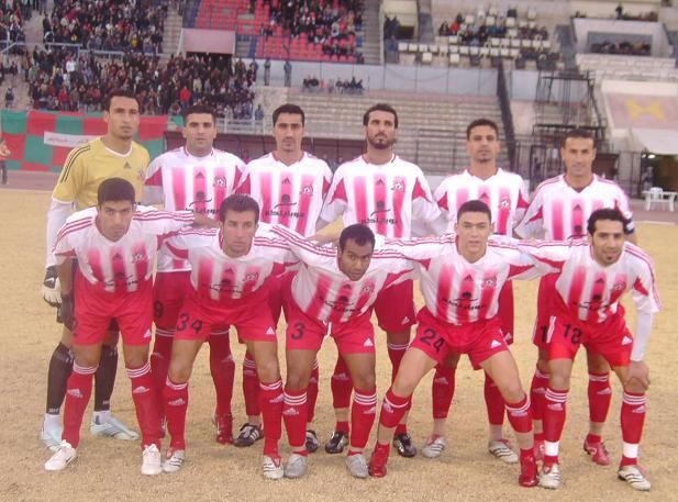 صورة نجوم شباب الاردن قبل بداية اللقاء وبعدســة كوورررة