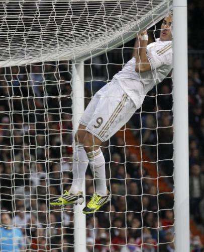 2012-03-18t231924z_01_aco23_rtridsp_3_soccer-spain_reuters