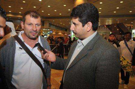 بانيد يتحدث للزميل احمد عبد اللطيف مراسل كووورة بالكويت