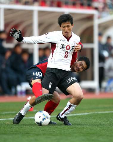 من مباراة فريقي كاشيما انتلرز وفيسيل كوبي